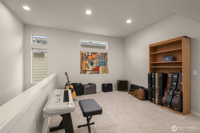 32953 Skyline Lane, Black Diamond, WA 98010