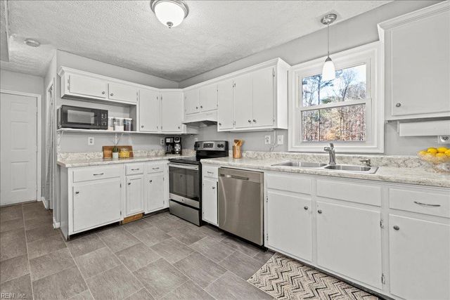 20277 N Cherry Grove RD, Smithfield, VA 23430