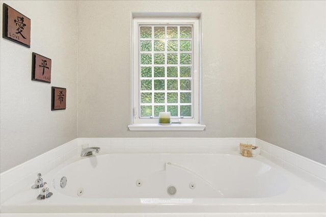 833 Remour Lane, Mount Shasta, CA 96067