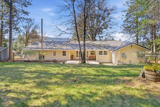 833 Remour Lane, Mount Shasta, CA 96067