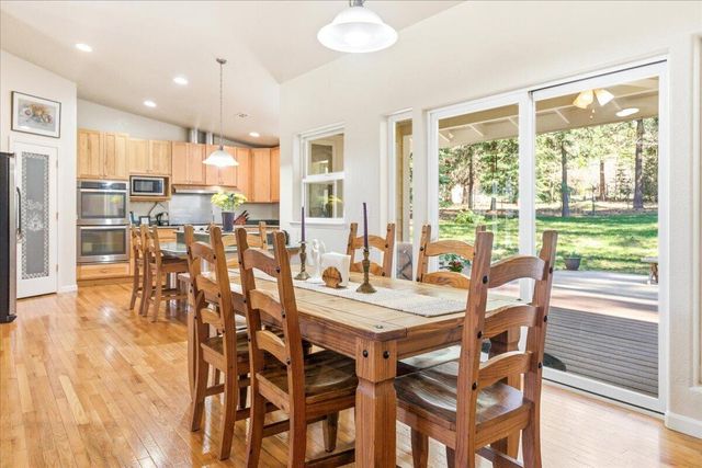 833 Remour Lane, Mount Shasta, CA 96067