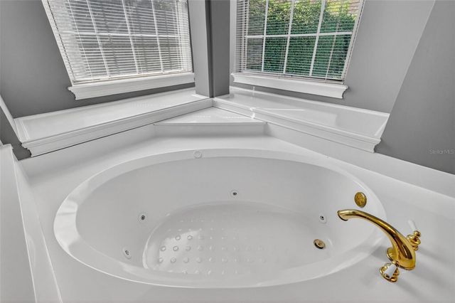 1741 EDGEWATER DRIVE, Mount Dora, FL 32757
