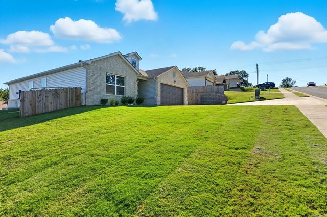 14 Erwin Dr, Austin, AR 72007