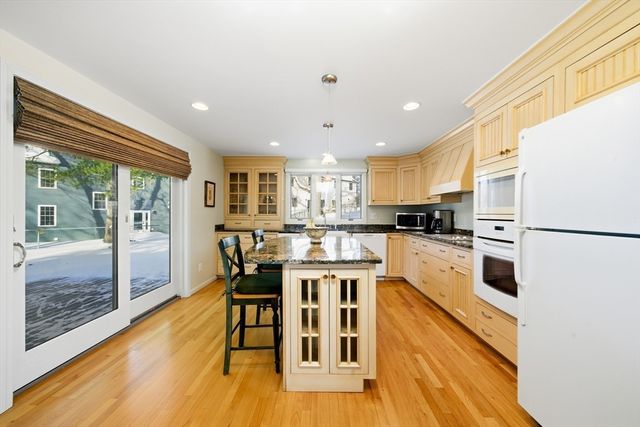 12 Elwern Rd, Arlington, MA 02474