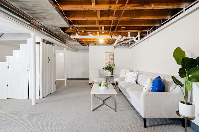 12 Elwern Rd, Arlington, MA 02474