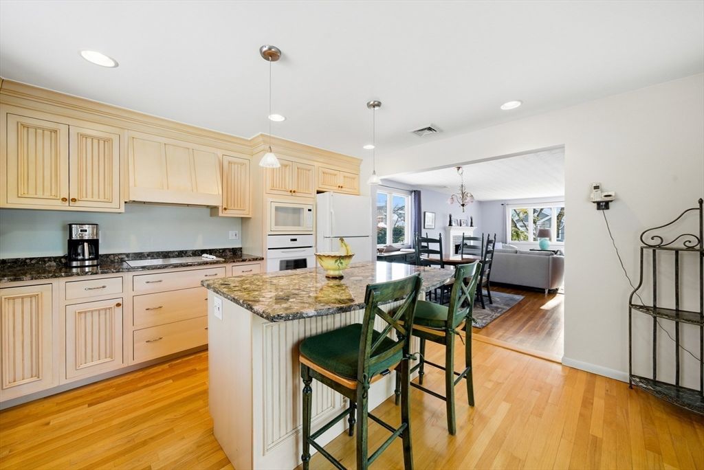 12 Elwern Rd, Arlington, MA 02474