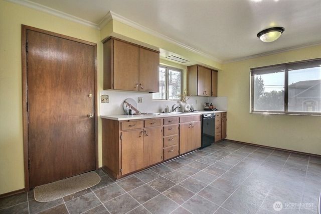 326 Renton Avenue S, Renton, WA 98057