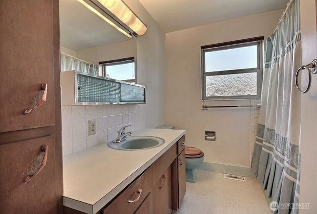 326 Renton Avenue S, Renton, WA 98057
