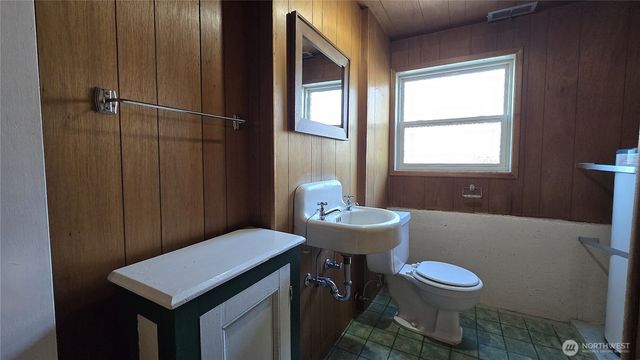 326 Renton Avenue S, Renton, WA 98057