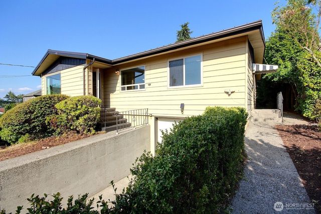 326 Renton Avenue S, Renton, WA 98057
