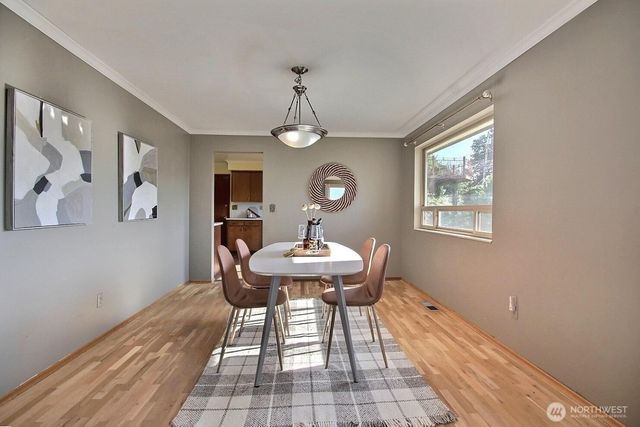 326 Renton Avenue S, Renton, WA 98057