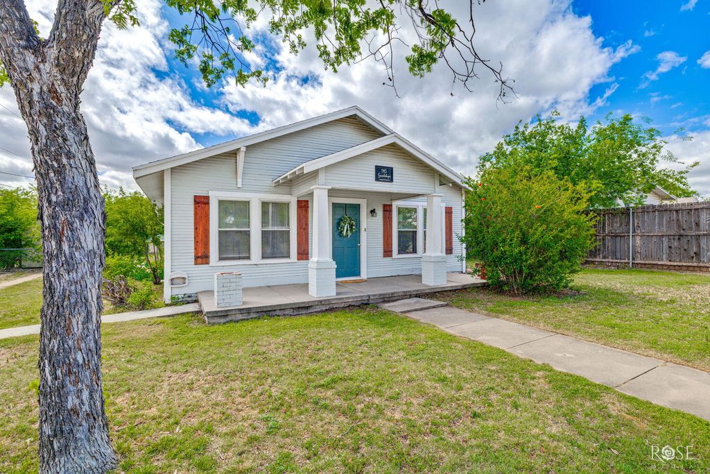 Image 35 of property listing at 915 Guadalupe Street, San Angelo, TX 76901