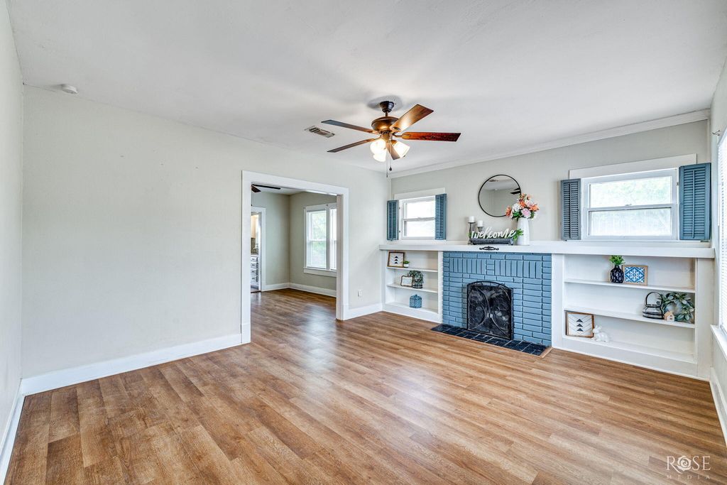 Image 5 of property listing at 915 Guadalupe Street, San Angelo, TX 76901