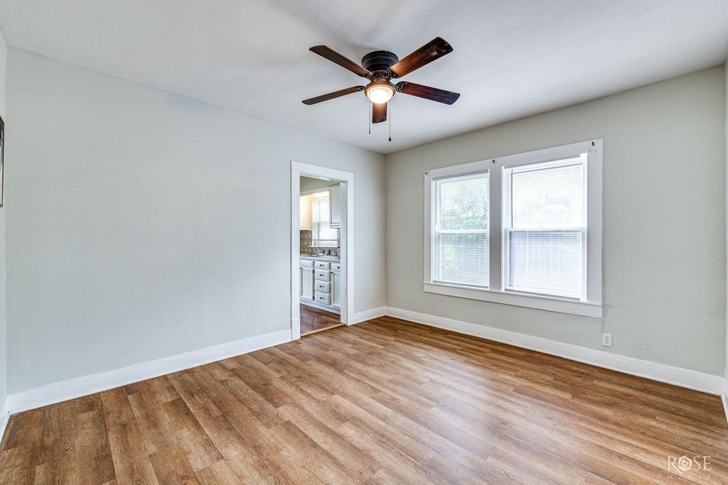 Image 9 of property listing at 915 Guadalupe Street, San Angelo, TX 76901