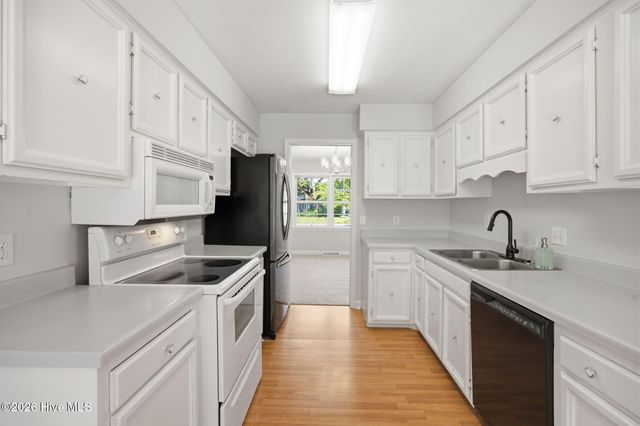 306 W Blackbeard Road W, Wilmington, NC 28409