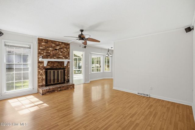 306 W Blackbeard Road W, Wilmington, NC 28409