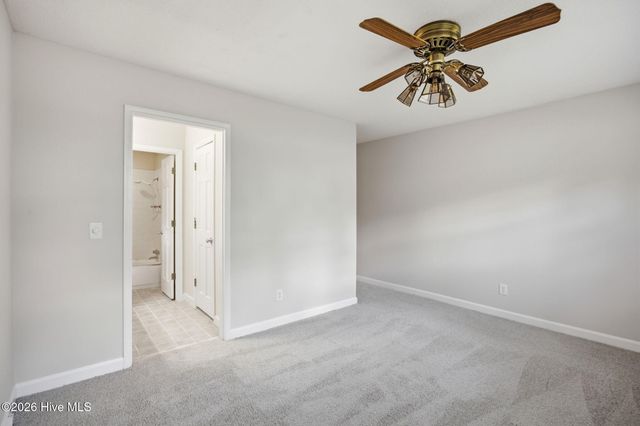 306 W Blackbeard Road W, Wilmington, NC 28409