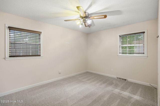 306 W Blackbeard Road W, Wilmington, NC 28409