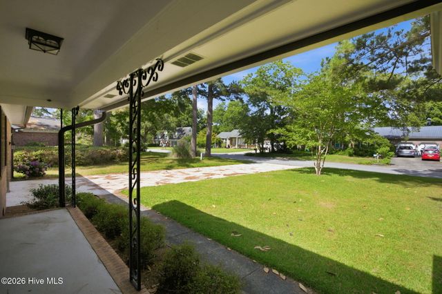 306 W Blackbeard Road W, Wilmington, NC 28409