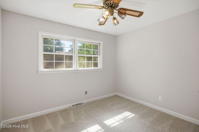 306 W Blackbeard Road W, Wilmington, NC 28409