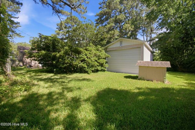 306 W Blackbeard Road W, Wilmington, NC 28409