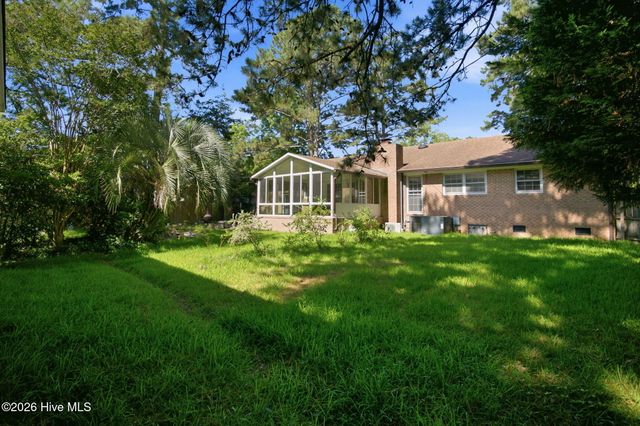 306 W Blackbeard Road W, Wilmington, NC 28409
