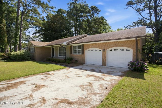 306 W Blackbeard Road W, Wilmington, NC 28409