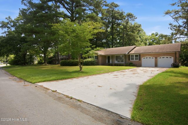 306 W Blackbeard Road W, Wilmington, NC 28409