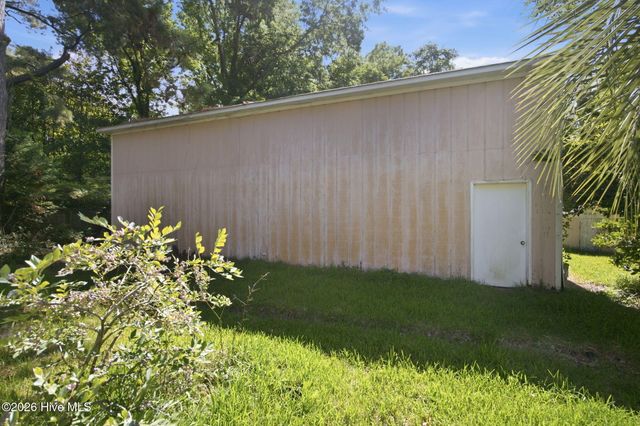 306 W Blackbeard Road W, Wilmington, NC 28409