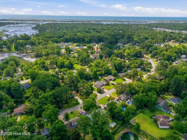 306 W Blackbeard Road W, Wilmington, NC 28409