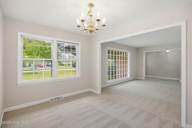 306 W Blackbeard Road W, Wilmington, NC 28409