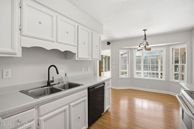 306 W Blackbeard Road W, Wilmington, NC 28409