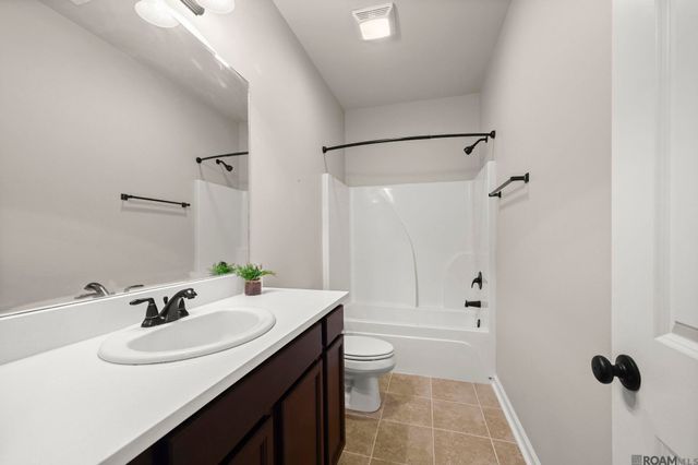 12755 Fairwood Ct, Baton Rouge, LA 70816