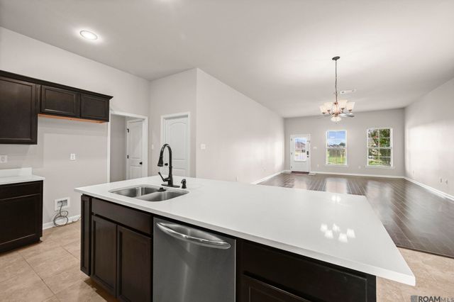 12755 Fairwood Ct, Baton Rouge, LA 70816