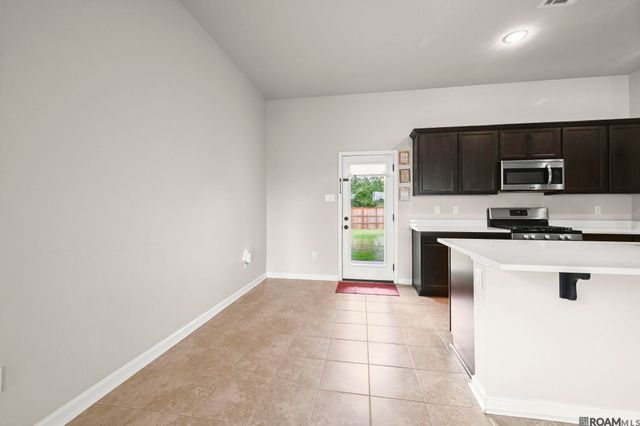 12755 Fairwood Ct, Baton Rouge, LA 70816