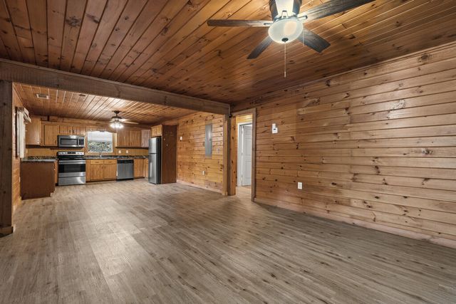 70 Hibiscus Lane, Blue Ridge, GA 30513