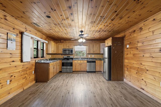 70 Hibiscus Lane, Blue Ridge, GA 30513