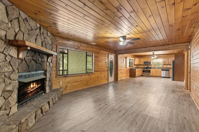 70 Hibiscus Lane, Blue Ridge, GA 30513