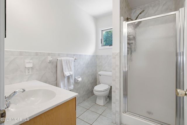 17 Millbrook Drive, Middletown, NJ 07748