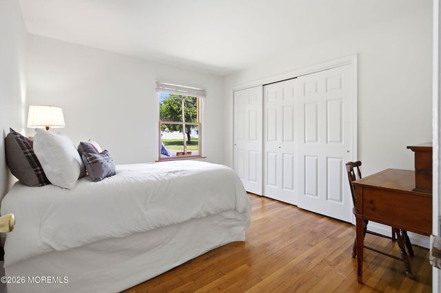 17 Millbrook Drive, Middletown, NJ 07748