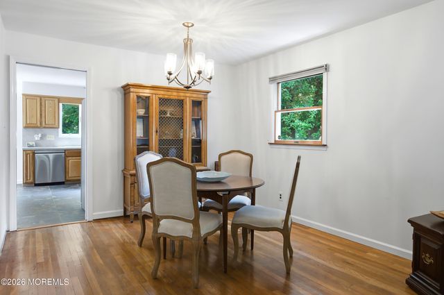 17 Millbrook Drive, Middletown, NJ 07748