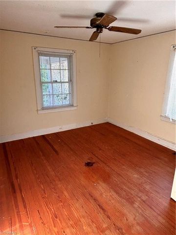 3558 Spangenberg Avenue, Clemmons, NC 27012