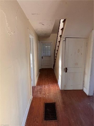 3558 Spangenberg Avenue, Clemmons, NC 27012