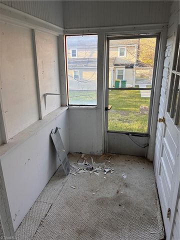 3558 Spangenberg Avenue, Clemmons, NC 27012