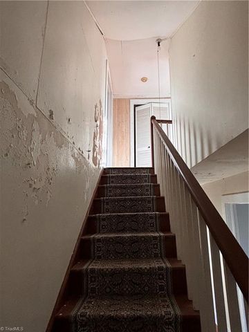 3558 Spangenberg Avenue, Clemmons, NC 27012