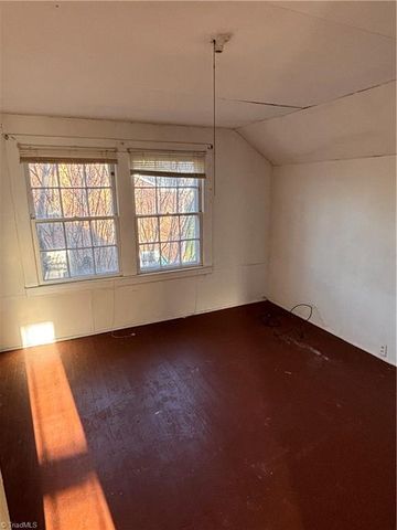 3558 Spangenberg Avenue, Clemmons, NC 27012