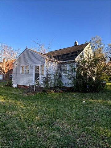 3558 Spangenberg Avenue, Clemmons, NC 27012