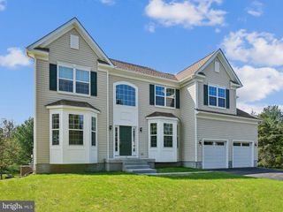 6 SANDCASTLE DR, Ocean View, NJ 08230