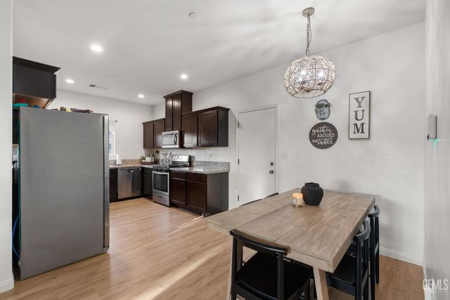 3702 Balvicar Drive, Bakersfield, CA 93306