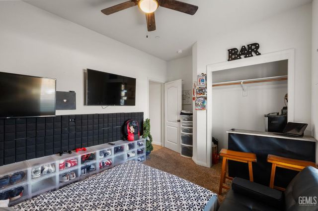 3702 Balvicar Drive, Bakersfield, CA 93306